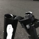 [꼭조언부탁] 주행 중에 전동킥보드 <b>핸들</b>이 부러졌습니다