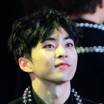 [시우민] 크 시우민 시상식에서 타가수한테 매너<b>보소</b>