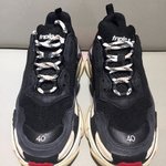 [19] 신발 2컬레 <b>질럿</b>다...