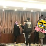 [드루와] 현재 팬싸인회에서 <b>체온</b> 재는 김동완.jpg