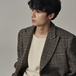 충재씨 컨셉인가??