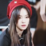 김세정 베레모 쓴 얼굴 상태 이럼