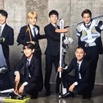 [시우민] 시우민 자기 몸보다 큰 <b>보드</b> 들고ㅋㅋㅋㅋㅋㅋㅋㅋㅋ