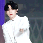 [EXO] 백현이 <b>이런</b> <b>메</b><b>컵</b> 너ㅜ 잘 어울려