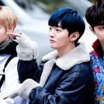 [윤지성] 새벽<b>타임</b>은 아무도없겠지?