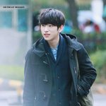 <b>팀</b> 내 제일 수수한 멤버가 제일 화려한 멤버 옷을 입었을때