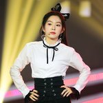 아이린 어제 코르셋의상과 <b>눈썹모양</b>