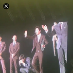 [EXO] <b>김종인</b>울때애들ㅋㅋㅋㅋ단체당황하고 다같이 멋있어!멋있어...