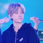 [<b>백현</b>] <b>백현</b>이 살찐게 이 <b>정도</b>면