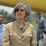 강경화 <b>장관</b> 젊었을적 고혹스런 모습