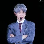 [백현] <b>The</b> EℓyXiOn- day1 수트 백현 고화질