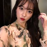 새로 뜬 아이유 후면카메라 셀카