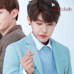 [박우진] 아/이/비떴다 얘 교복입꼬 끼부리는고봐