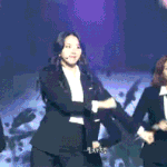 요즘 아이돌사이에 유행하는 춤 <b>gif</b>