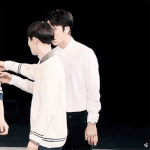 [EXO] 졸라귀엽네 우리<b>막내</b>