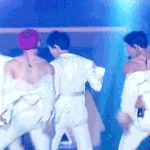 몬스타엑스 <b>상의</b>탈의 보고 어쩔줄 몰라하는 한 아이돌