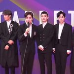 [EXO] 울애들오늘 왤케 일찍나옴 암튼 의상<b>조</b><b>녜</b>