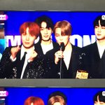 [방탄소년단] <b>수상</b>소감때 사진찍었음ㅠㅠㅠ