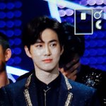 [EXO] <b>아씨</b> 울컥하는데 와중에 미모오짐
