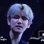 [EXO] 변백현 <b>엑소</b>엘들 우는 거 보는 표정....