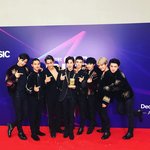 [EXO] 어휴 그<b>와중</b>에 어제 비주얼 열일했네..