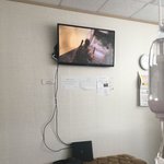 <b>병실</b>에서 게임기하는 남편