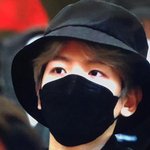 [백현] 백현이 <b>출입국</b> 프리뷰인데