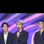 [백현] 171202 <b>MMA</b> #백현 엑소엘 손가락 고생해따~