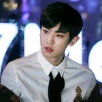 [EXO] 일단 얘들아 찬열이 사진보구 <b>진정</b>해ㅇㅇ