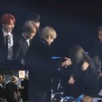 [방탄소년단] 방탄 멜뮤 직캠보는데..