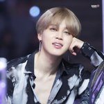 [방탄소년단] 지미니 옷이 너무 파여서 형아한테 도움<b>요청</b>함 ㅋㅋㅋㅋㅋㅋㅋㅋ