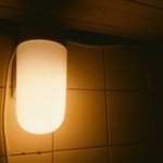 화장실 전등 갈았다