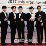 [백현] <b>왕관</b>의 무게를 견딘 엑소의 '눈물', 그래서 더 빛났다 