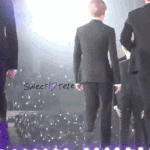 [방탄소년단] 정국이 <b>전구</b> 끼우는 짤이당