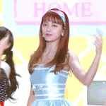 앞머리 가발 장착한 <b>쯔위</b> 비주얼