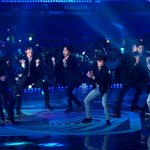 [EXO] 이야 전 아무리 봐도 저짝도 봉<b>끈</b>거같네요ㅎㅎ