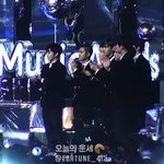 [EXO] 야 그라운드에 엑소엘 많았다고하면 이짤보여줘라