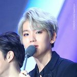 [백현] 백현이 (ㄹㅇ루다가) 부드러운 <b>미소</b> 봐줘 ~ 녹는다