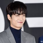 <b>살인</b> <b>미소</b> 뉴이스트 JR 심쿵 !!