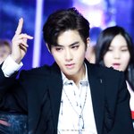 [EXO] 김준면 솔직히 난 요즘이 제일 <b>리즈</b>같음