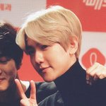 [백현] 백현이 오늘 <b>플뷰</b>, 잘생겼다 ㅠㅠ