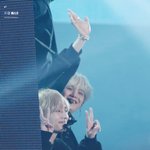 [방탄소년단] <b>태태</b> 뒤에 있는 윤기를 봐줘