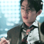 <b>유아</b>인 덕질하고 싶은데