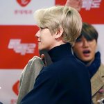 [백현] 백현이 얼굴 진짜 <b>쪼만</b>할 거 같ㅋㅋ