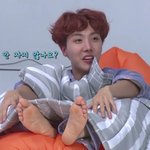 [방탄소년단] 울 호<b>도기</b> 너무 귀여워서 우째..?