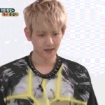 [EXO] 백현이 죽안아에서 늑미로 <b>애교</b>하는거