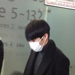 [시우민] 오늘 시우민 착장이 <b>심상</b>치않더라니