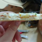 [댓글부탁해] 나 피자 먹는데 치즈 두께 실화냐