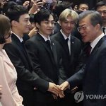 [EXO] 우리 <b>다람쥐</b>들은 이제 국가픽 <b>다람쥐</b>들이야