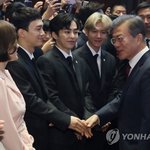[EXO] 다람쥐들 <b>출세</b>했네